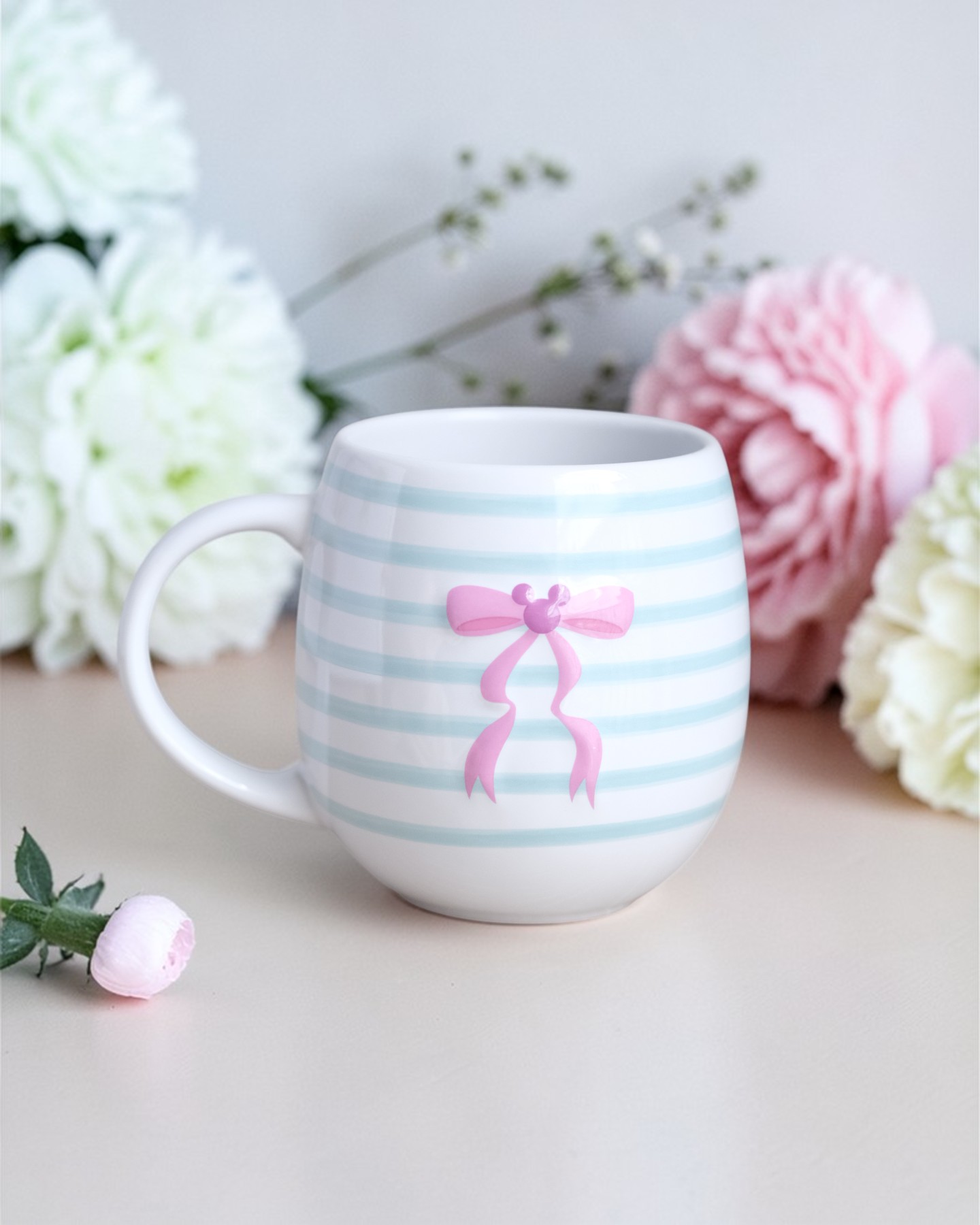 Ly Bó Hoa Mickey Icon Nền Sọc Xanh