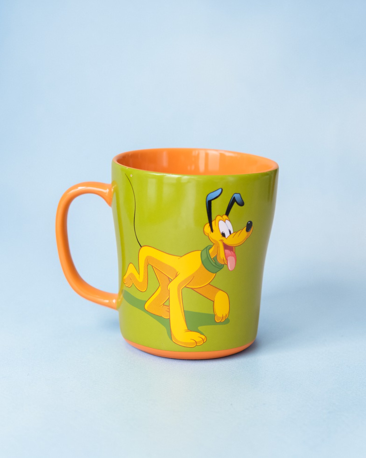 Ly chó Pluto form loe hai màu 