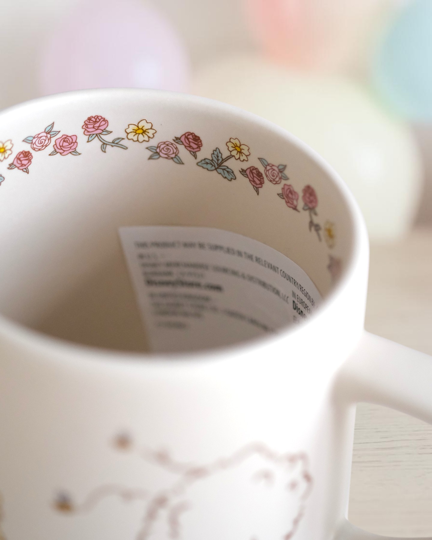 Ly Pooh Đeo Vòng Hoa Pastel