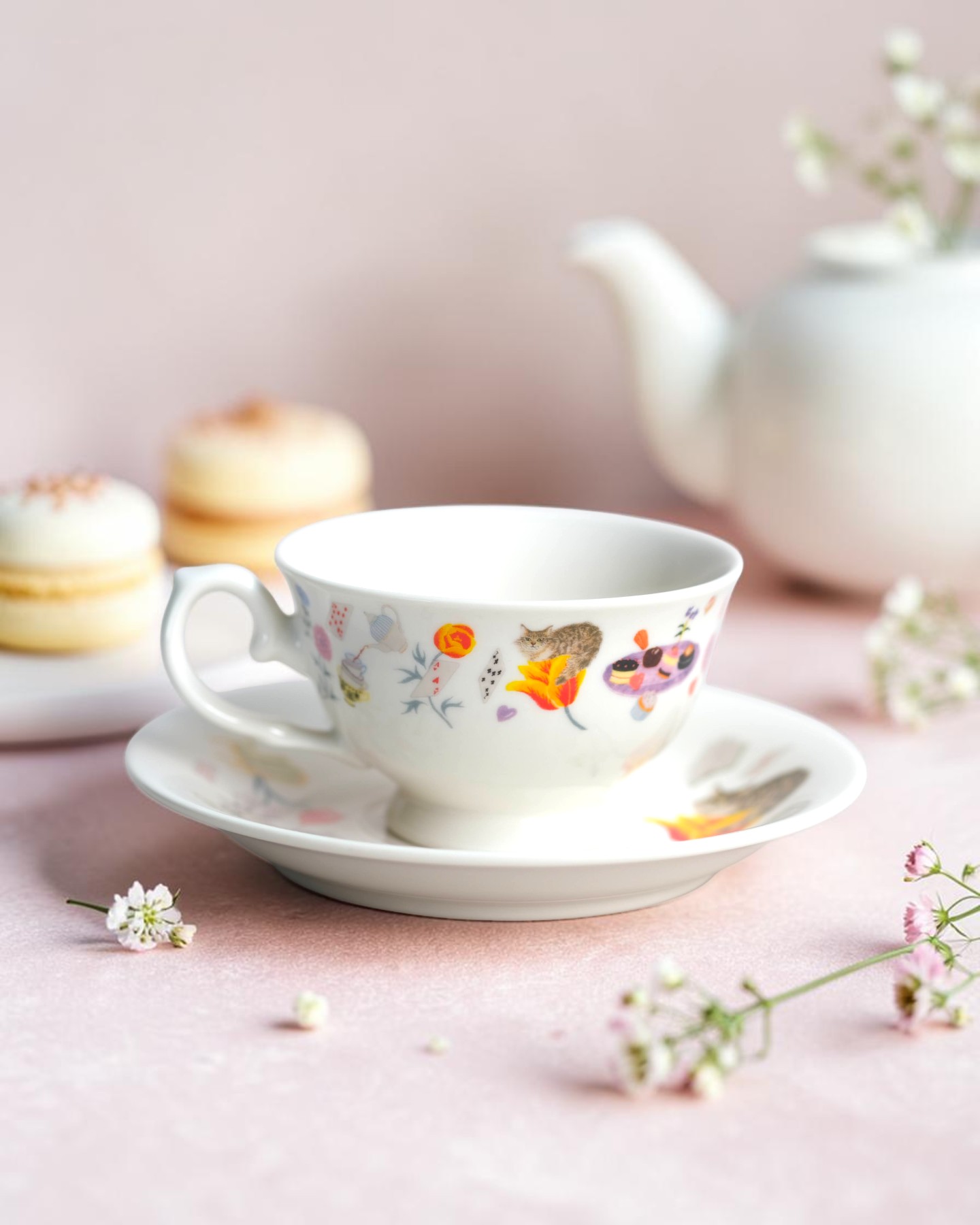 Tách Trà Thỏ Trắng Alice Govida