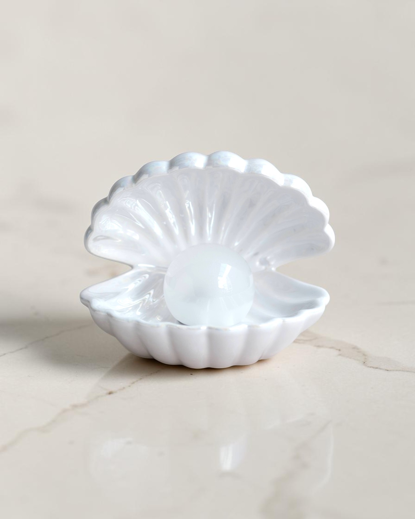 Đèn ngọc trai trắng Ariel