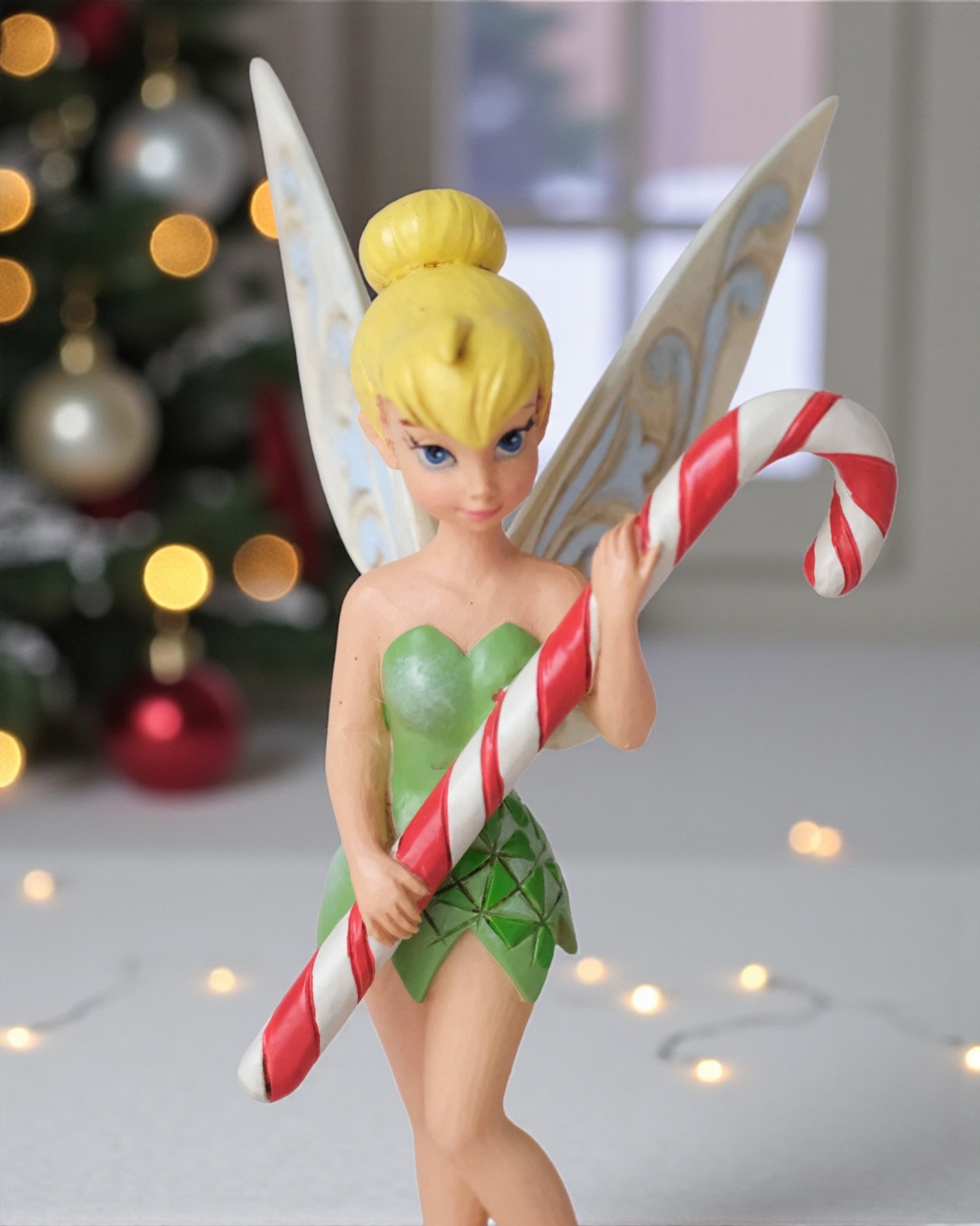 Tượng Tinkerbell Ôm Que Kẹo