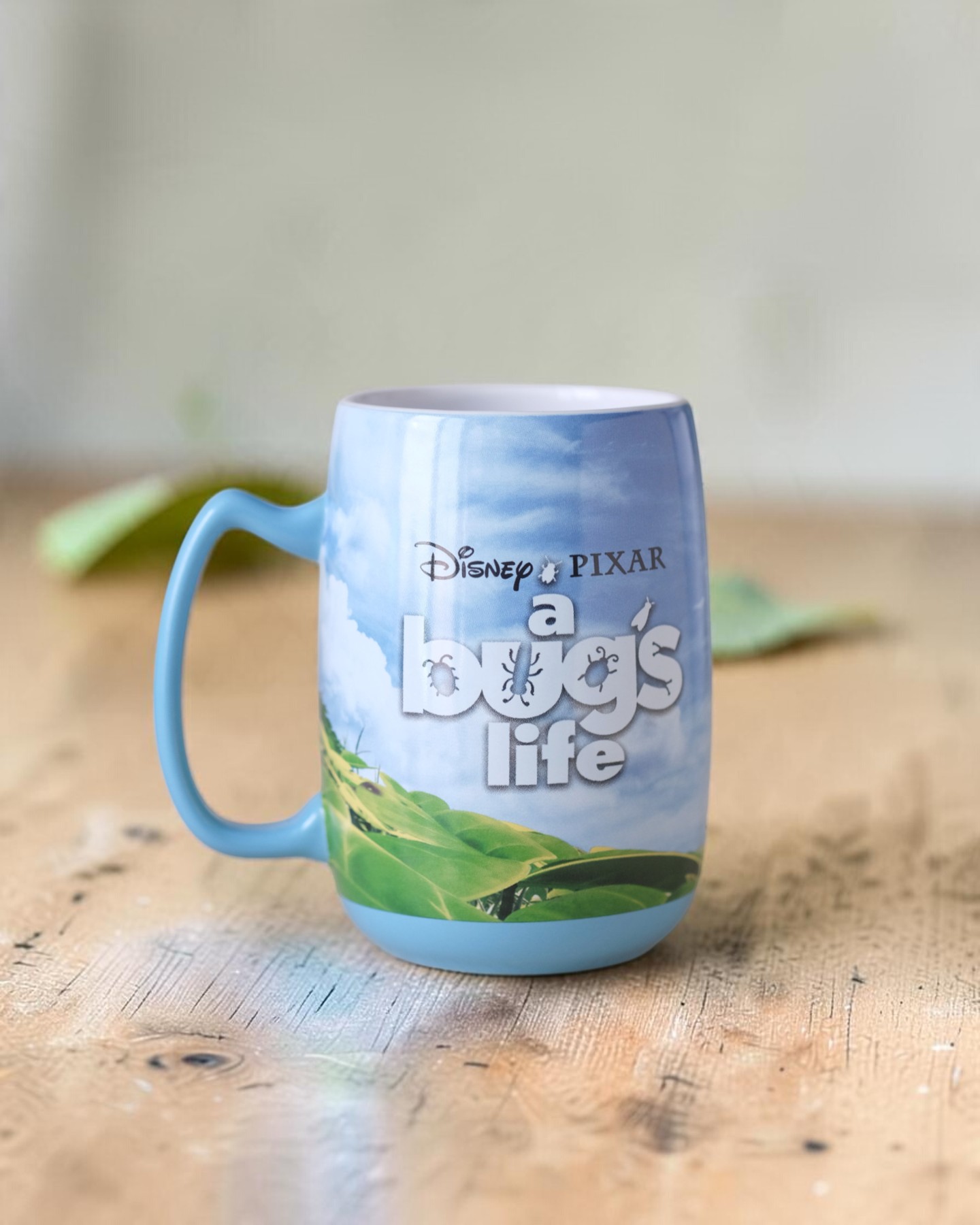Ly Pixar Thế Giới Côn Trùng