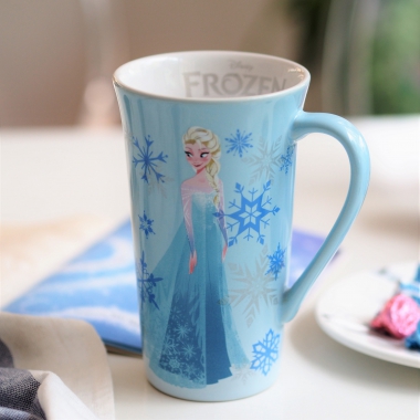 Ly Elsa Featuring