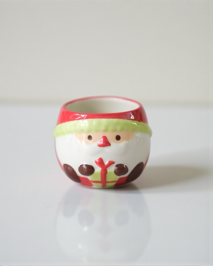 Mini Cup Santa Ôm Hộp Quà Xanh Lá