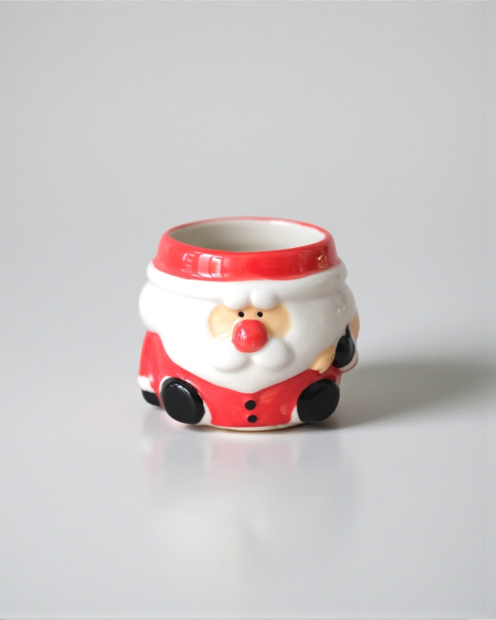 Mini Cup Santa Ngồi Mặt Cáu Kỉnh