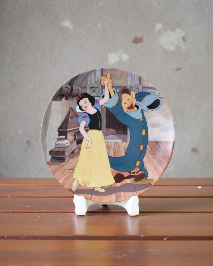 Dĩa Tranh Bạch Tuyết 