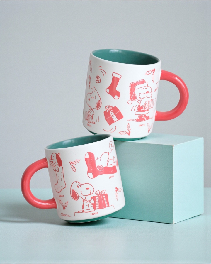 Ly Snoopy Quai Đỏ