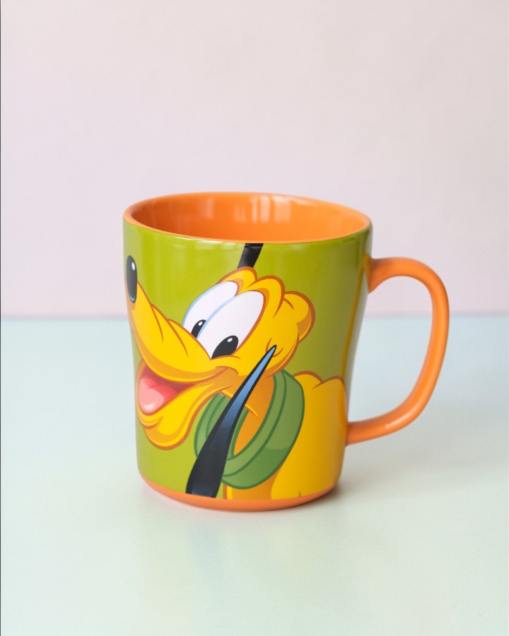 Ly chó Pluto form loe hai màu 