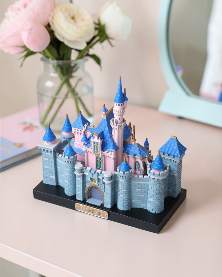 Mô Hình Lâu Đài Công Chúa Ngủ Trong Rừng